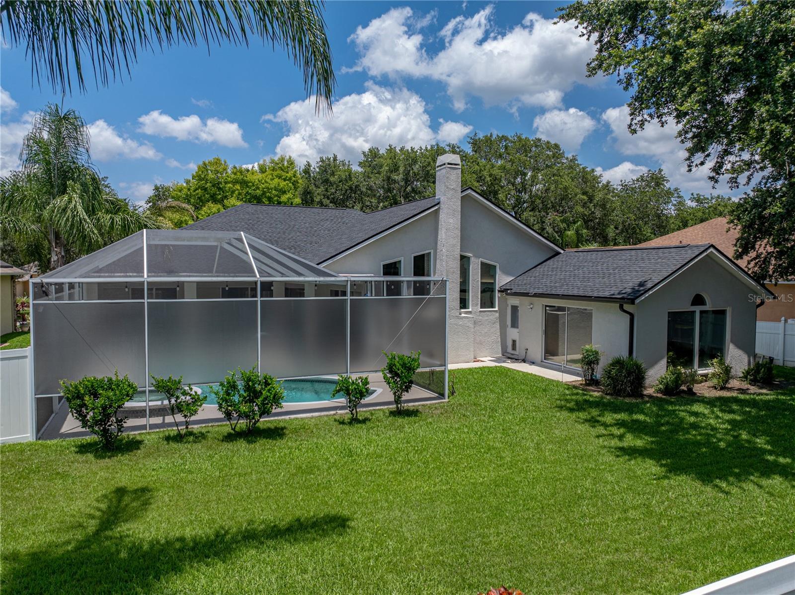 3909 VALRICO GROVE DR