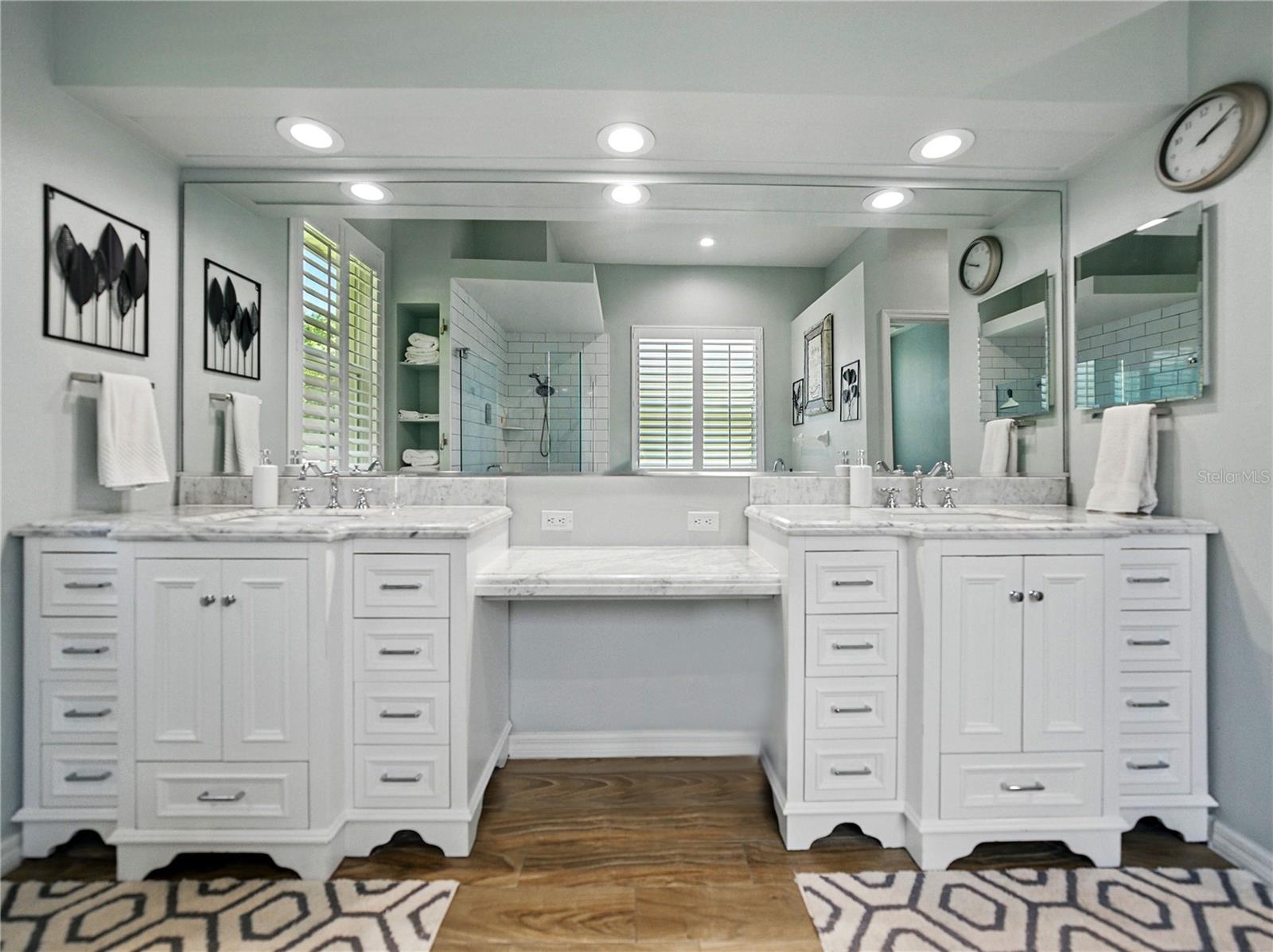 3909 VALRICO GROVE DR