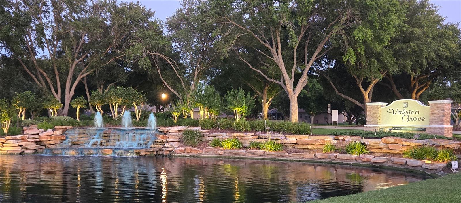 3909 VALRICO GROVE DR