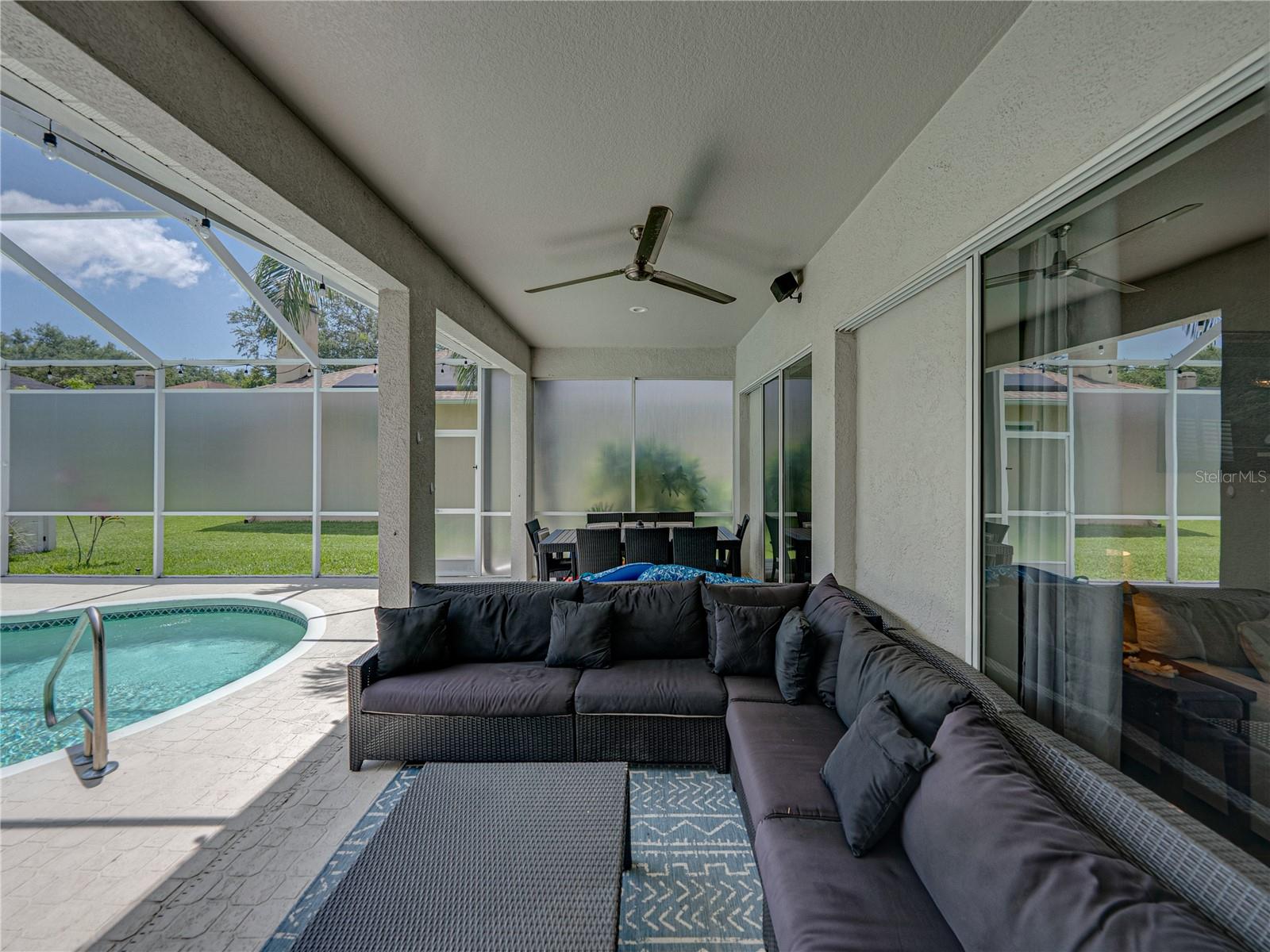 3909 VALRICO GROVE DR