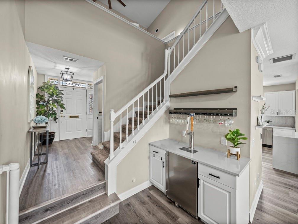 2525 W MARYLAND AVE #B