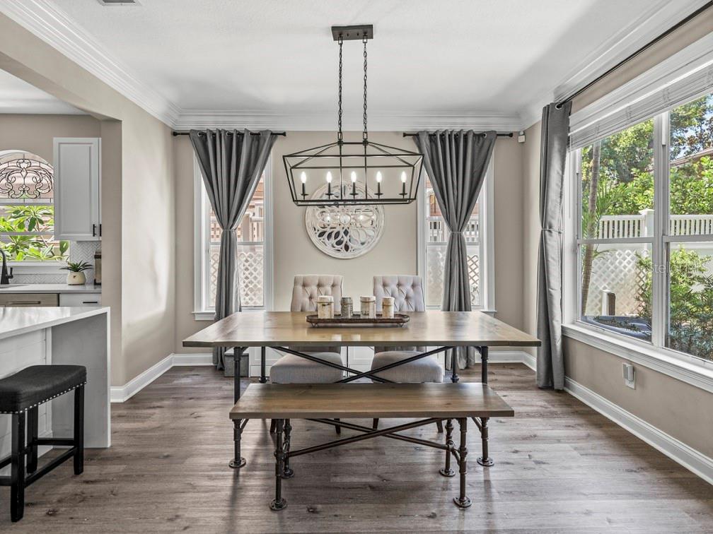 2525 W MARYLAND AVE #B