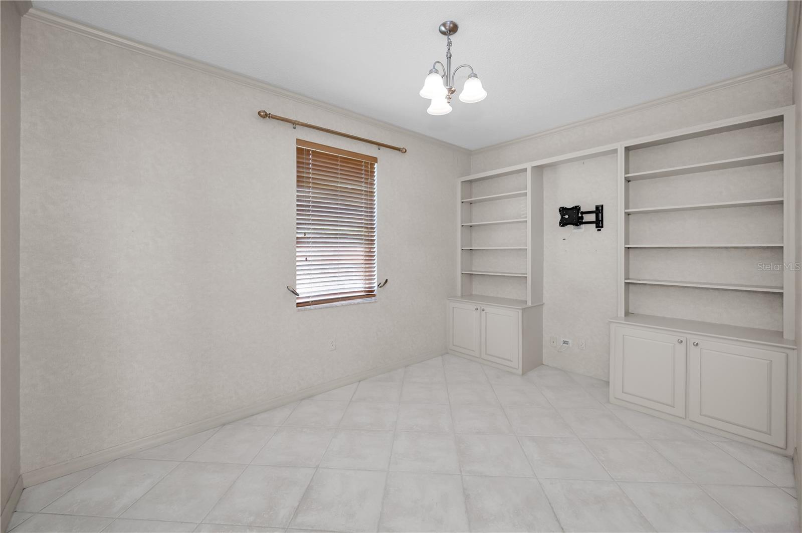4874 WESTCHESTER CT