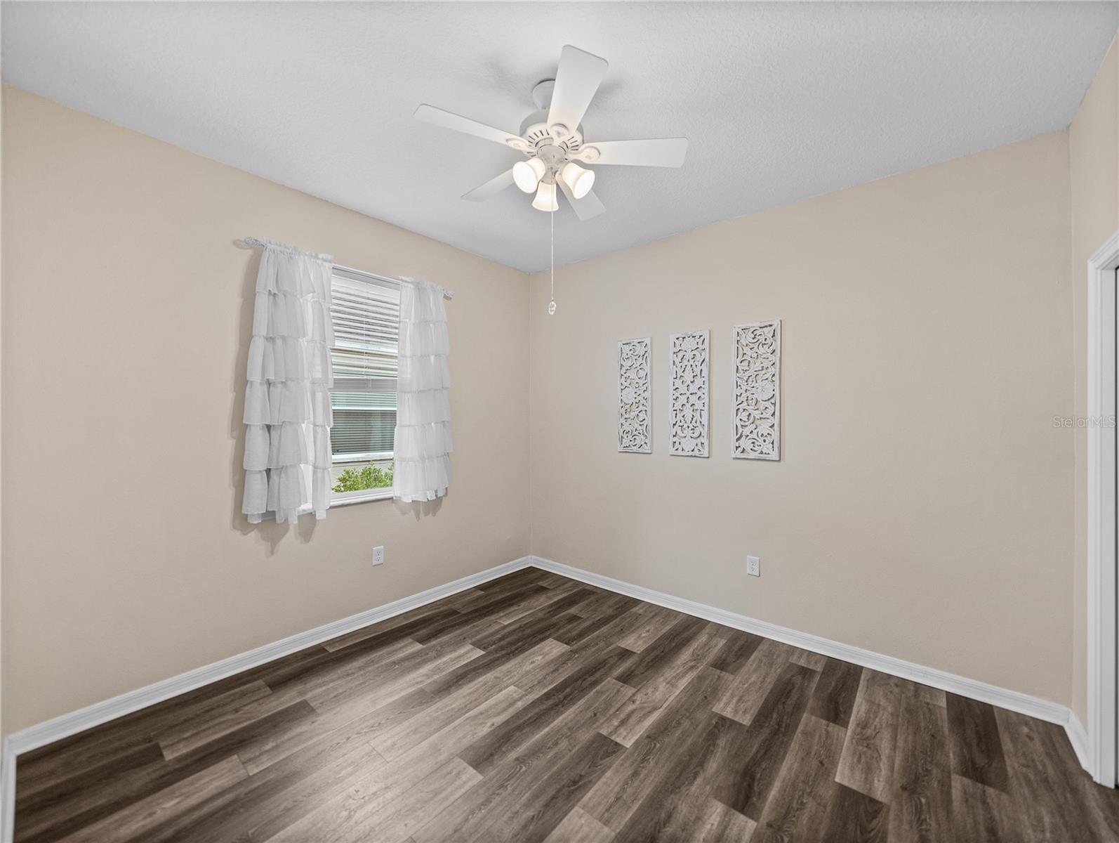 5624 ARAL DR
