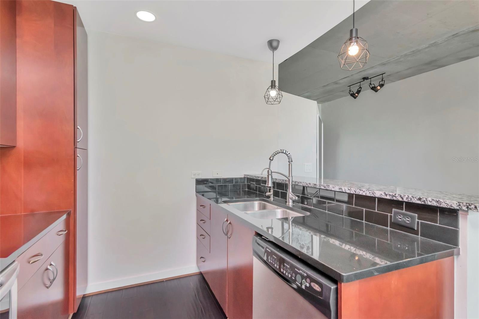 777 N ASHLEY DR #1809