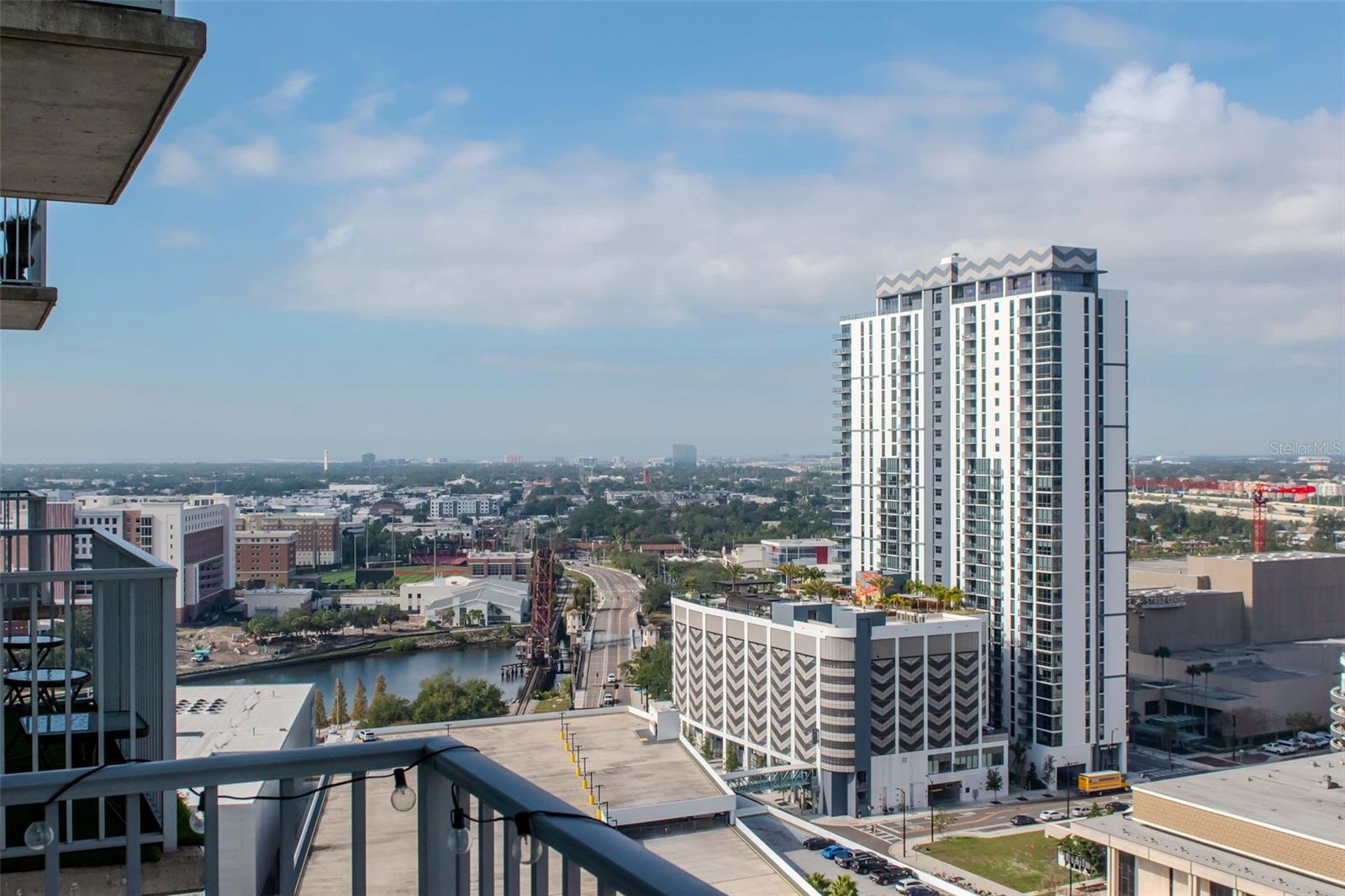 777 N ASHLEY DR #1809