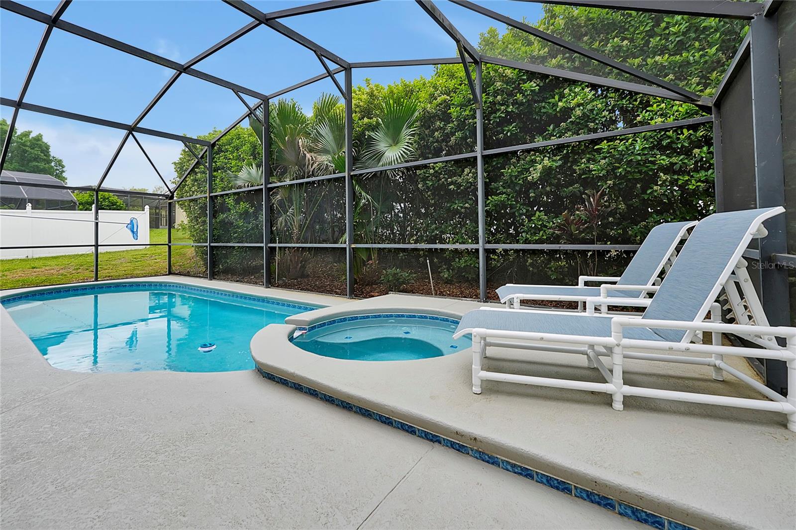 16140 BLOSSOM HILL LOOP
