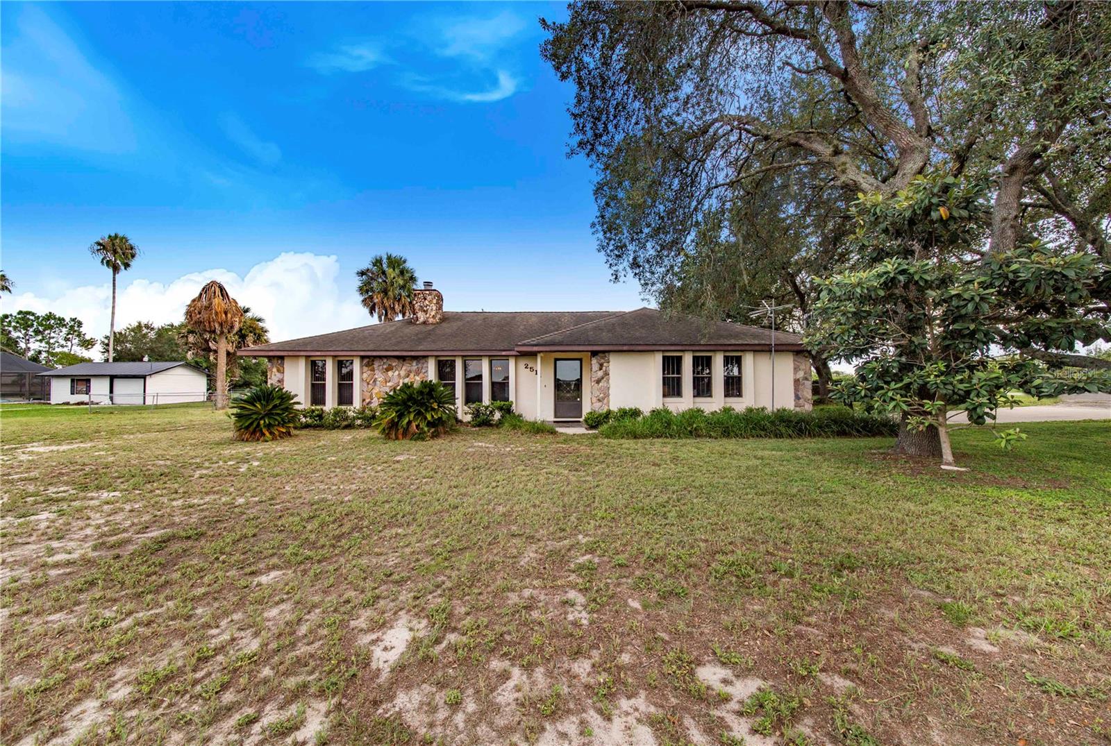 2511 KOKOMO RD E