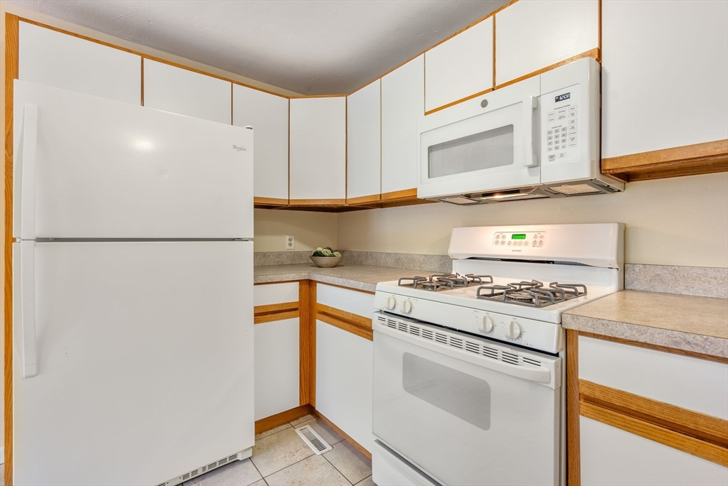 849 Boston Post Rd E # 8C