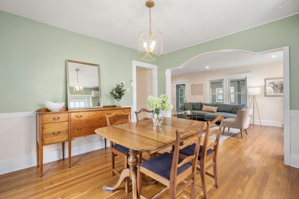 36 Courtney Rd