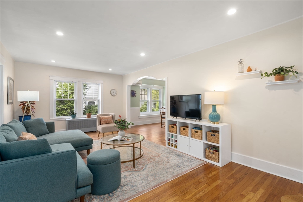 36 Courtney Rd