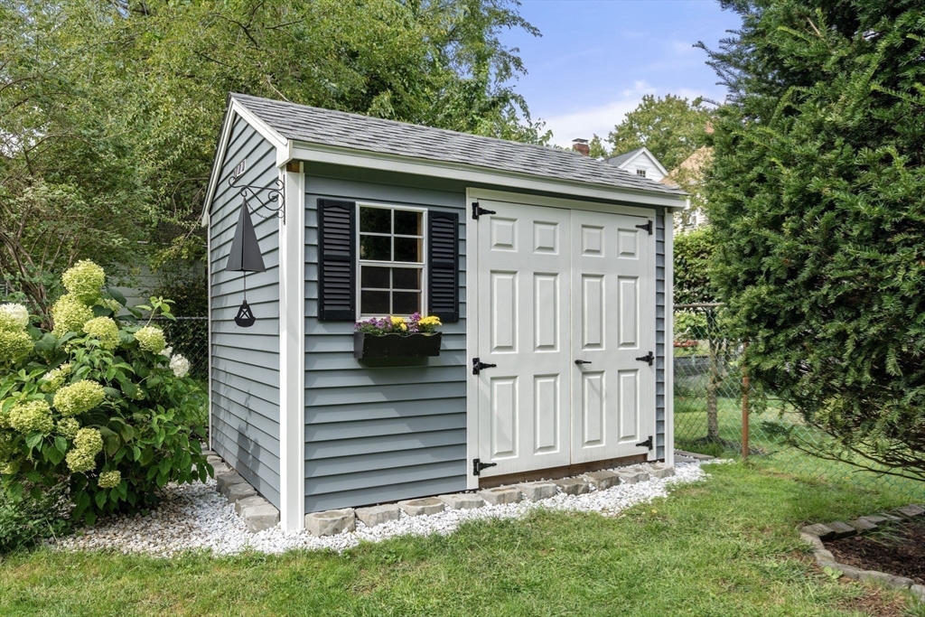 36 Courtney Rd