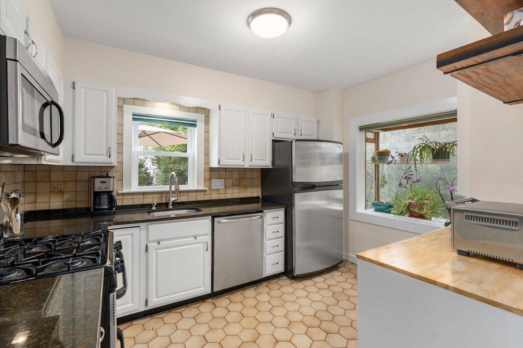 36 Courtney Rd