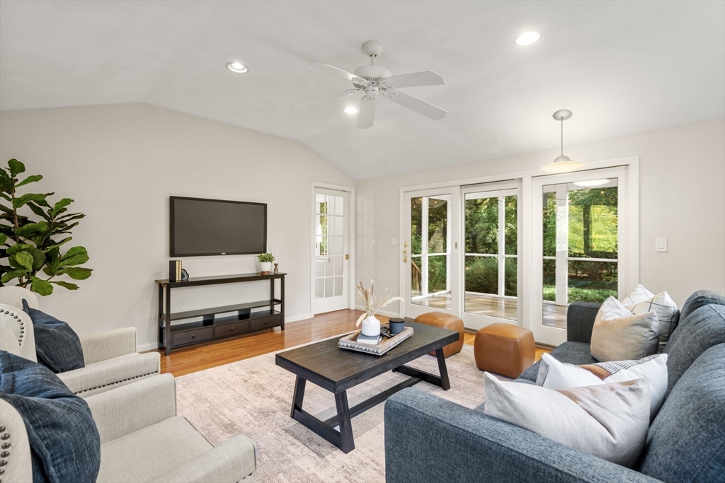 97 Barton Dr