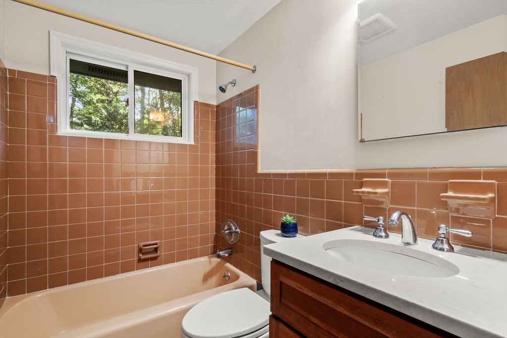 97 Barton Dr