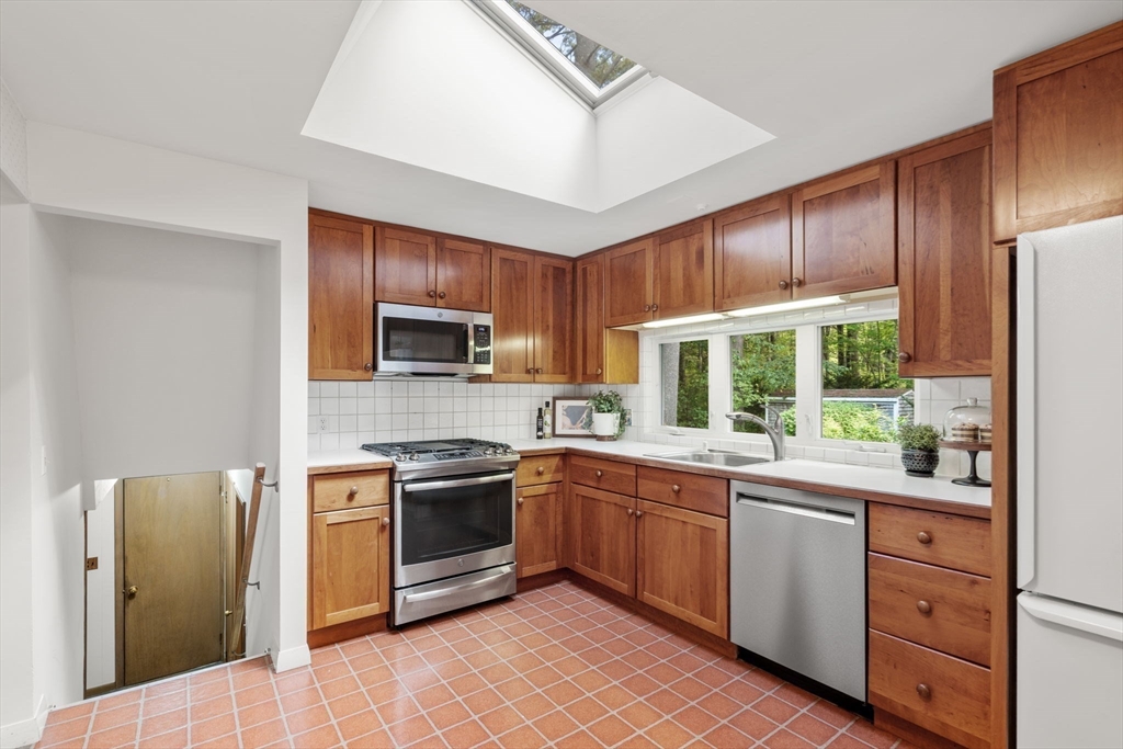 97 Barton Dr