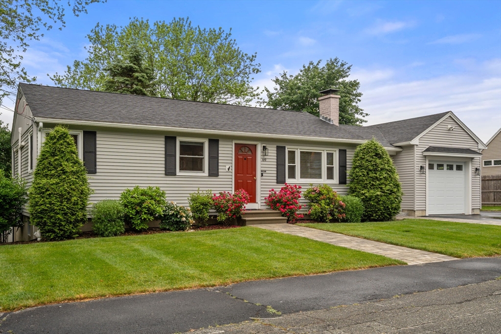 69 Summit Ave, Marlborough