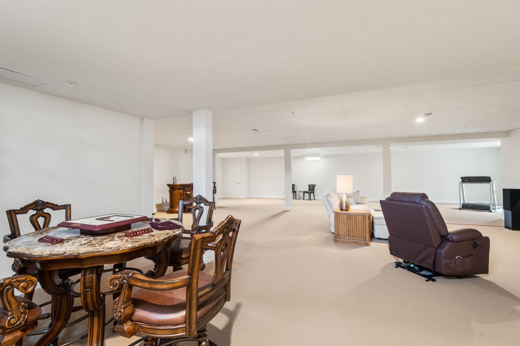 40 Ridgewood Dr # 40