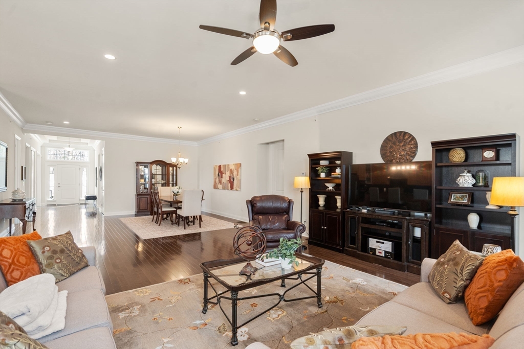 40 Ridgewood Dr # 40