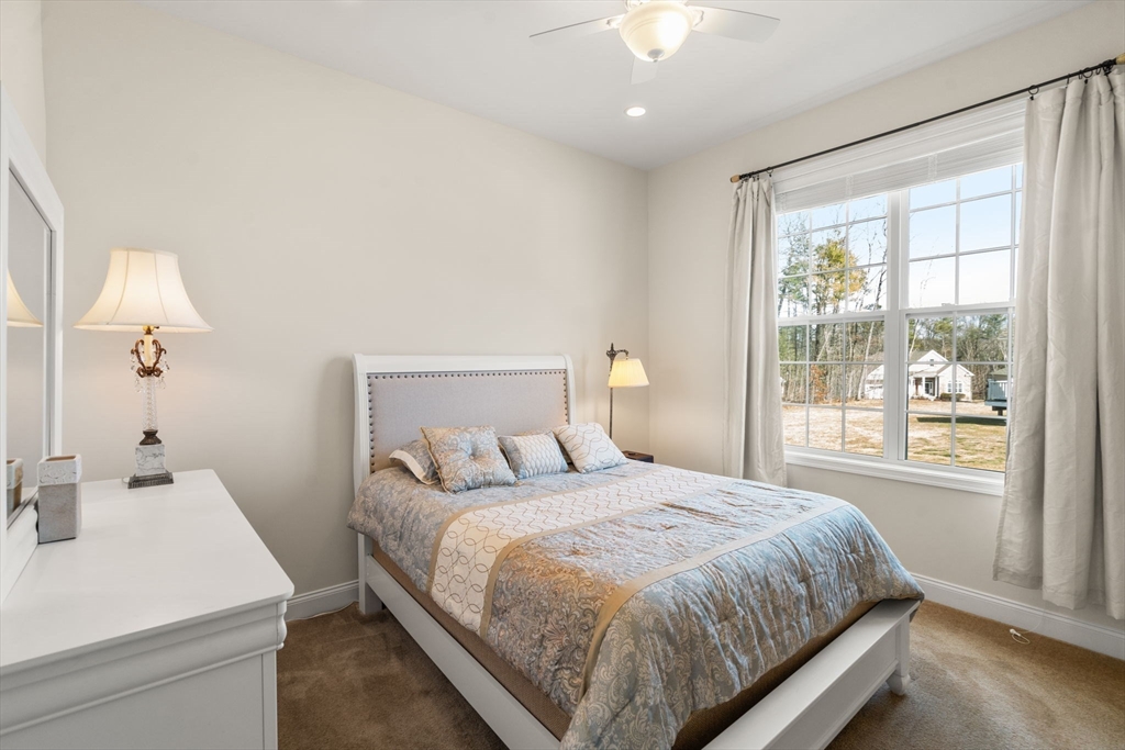 40 Ridgewood Dr # 40