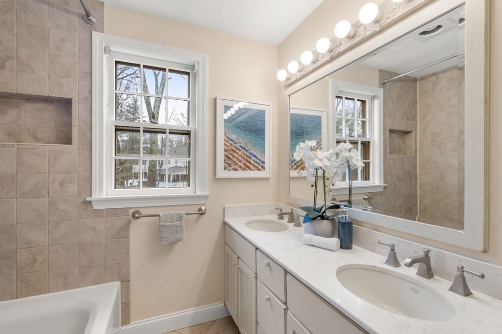 30 Oak Hill Rd