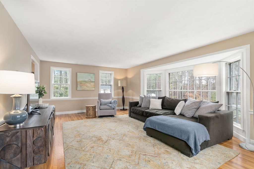 30 Oak Hill Rd