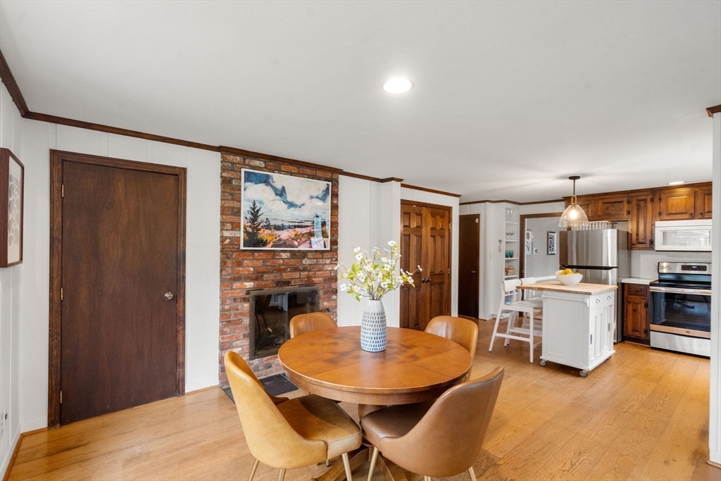 30 Oak Hill Rd