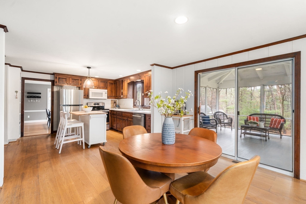 30 Oak Hill Rd