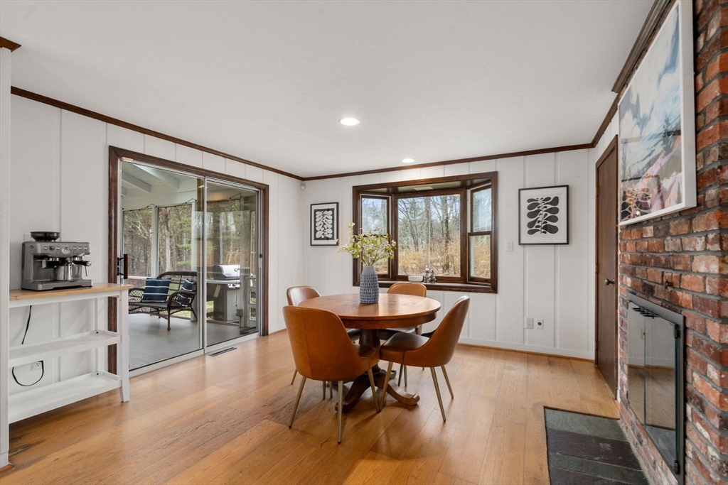 30 Oak Hill Rd