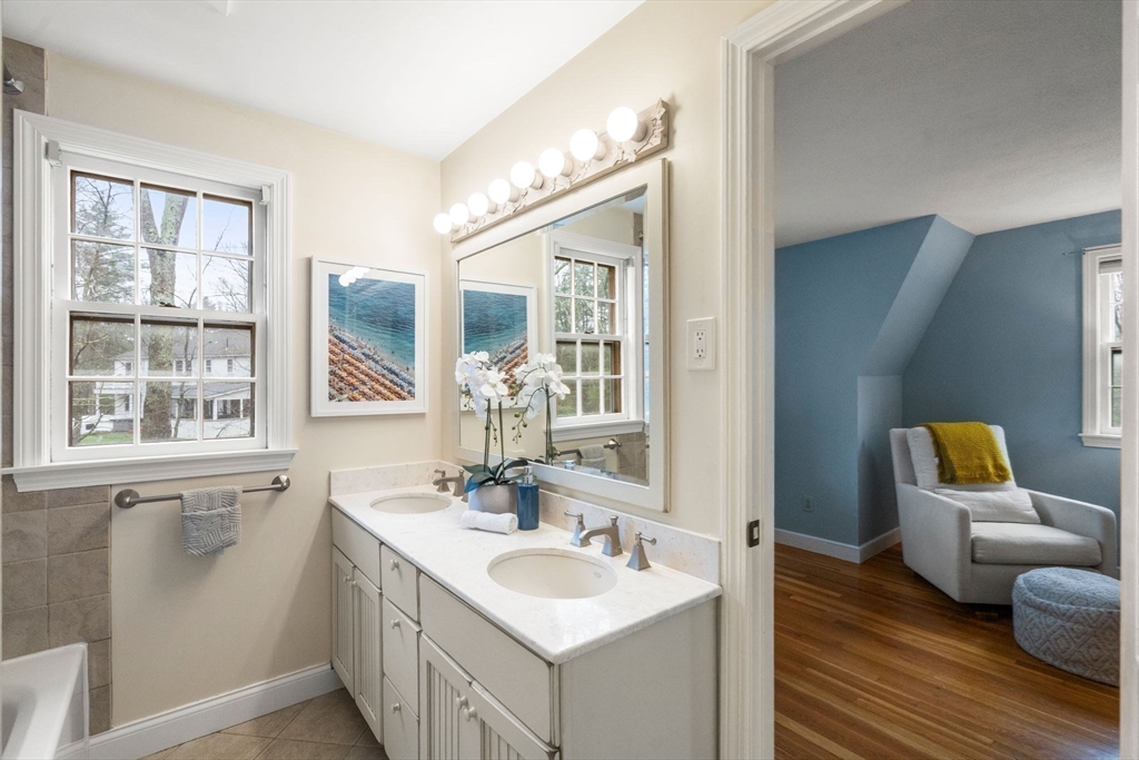 30 Oak Hill Rd