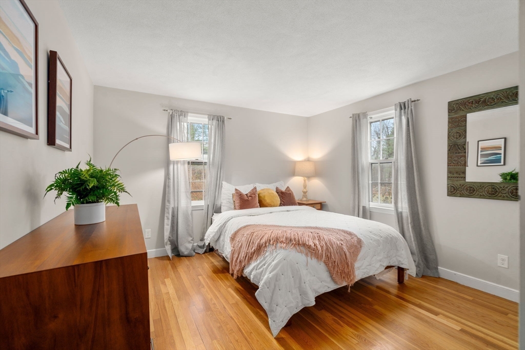 30 Oak Hill Rd