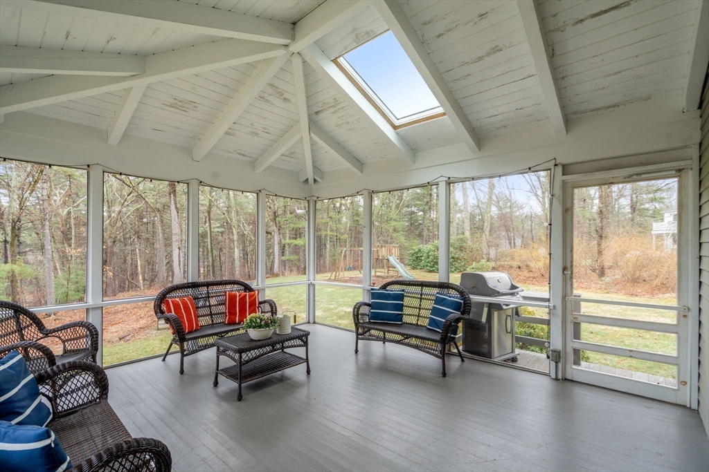 30 Oak Hill Rd