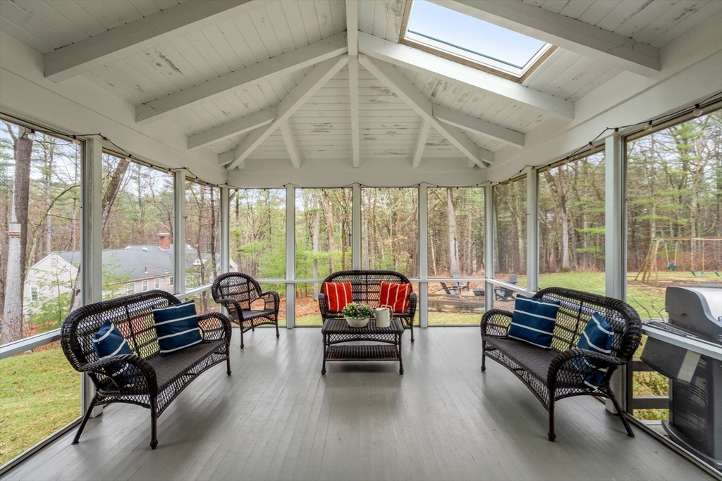 30 Oak Hill Rd