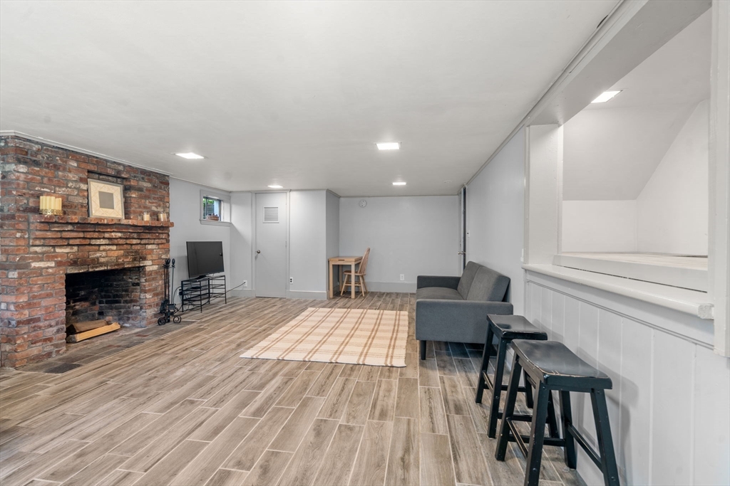 96 Hudson Rd