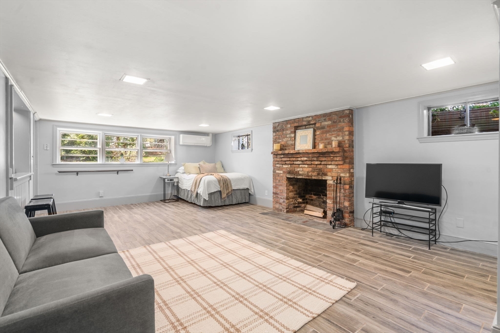 96 Hudson Rd