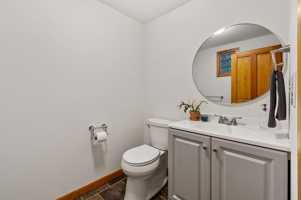6 Baywoods Dr