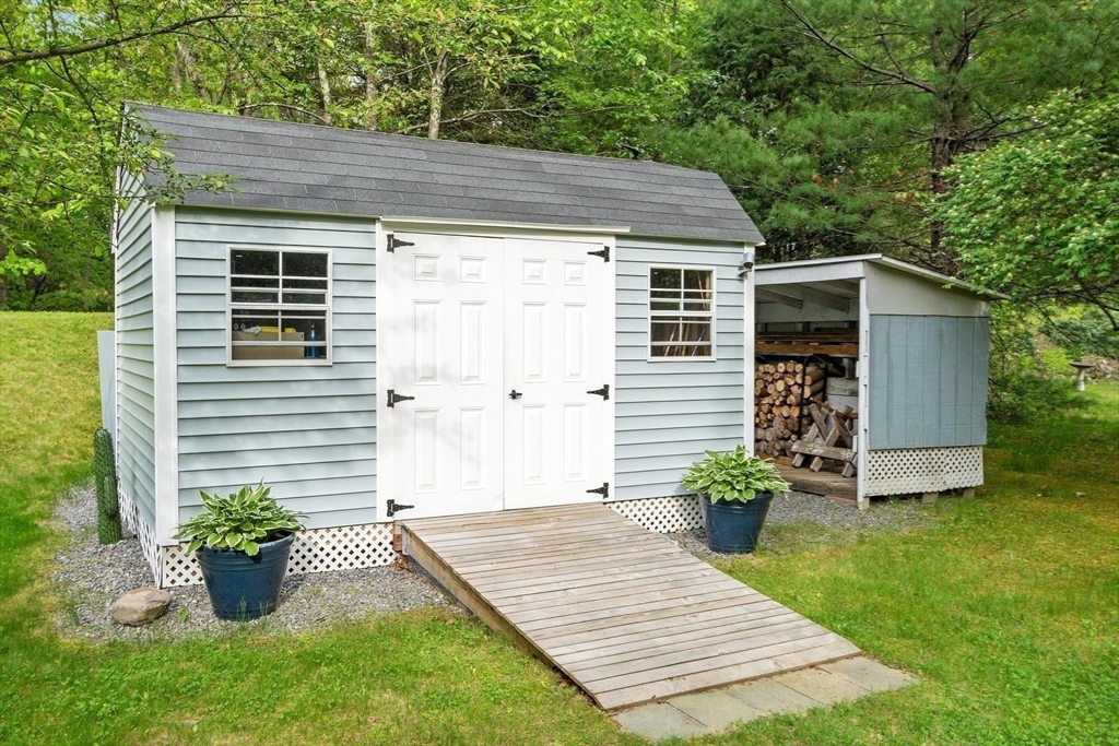 6 Baywoods Dr