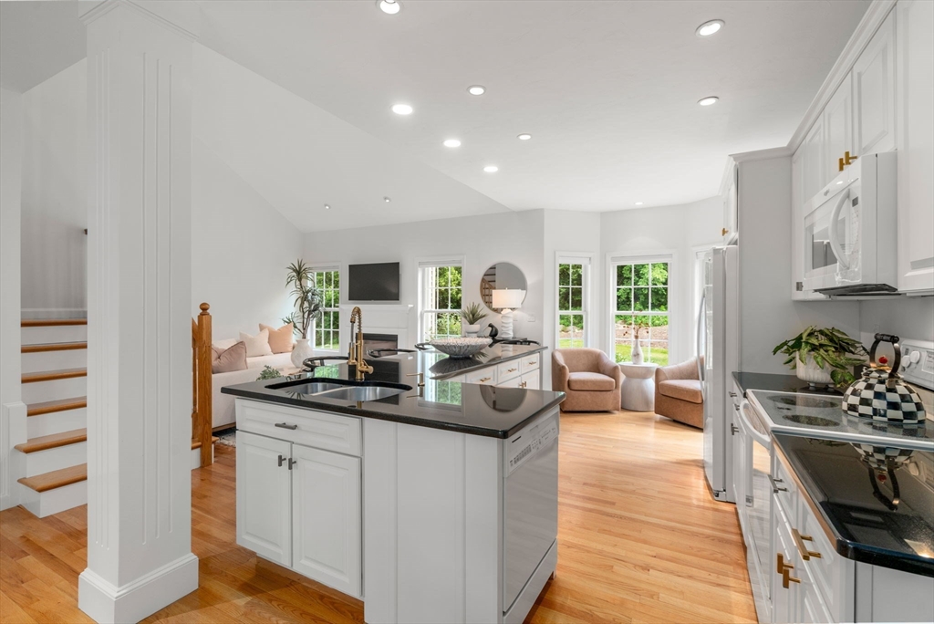 39 Village Cir # 39
