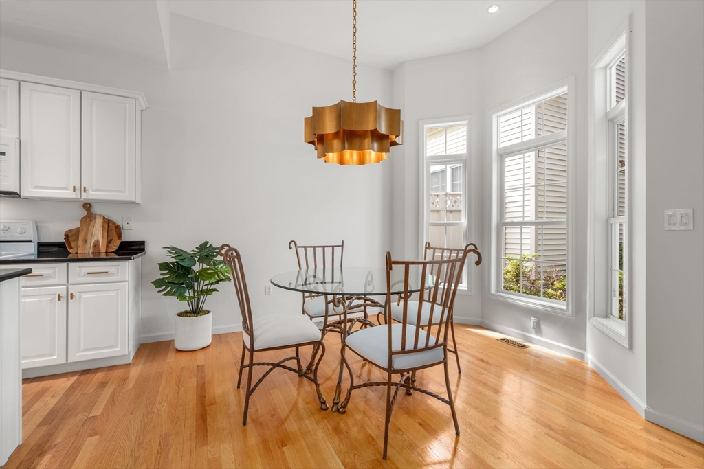 39 Village Cir # 39