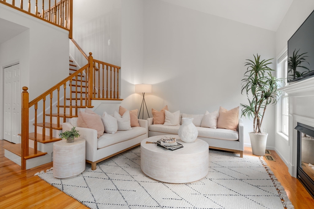 39 Village Cir # 39