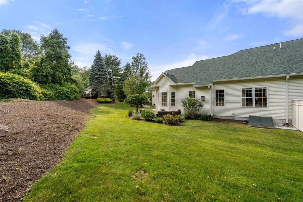 39 Village Cir # 39
