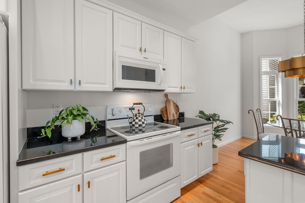 39 Village Cir # 39