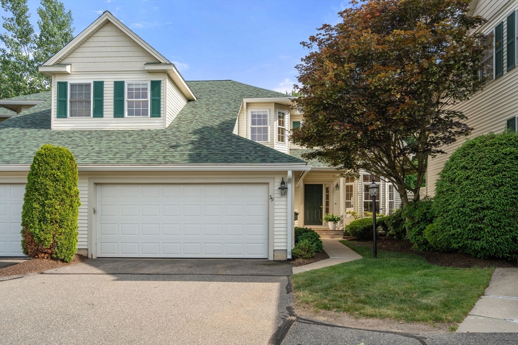 39 Village Cir # 39