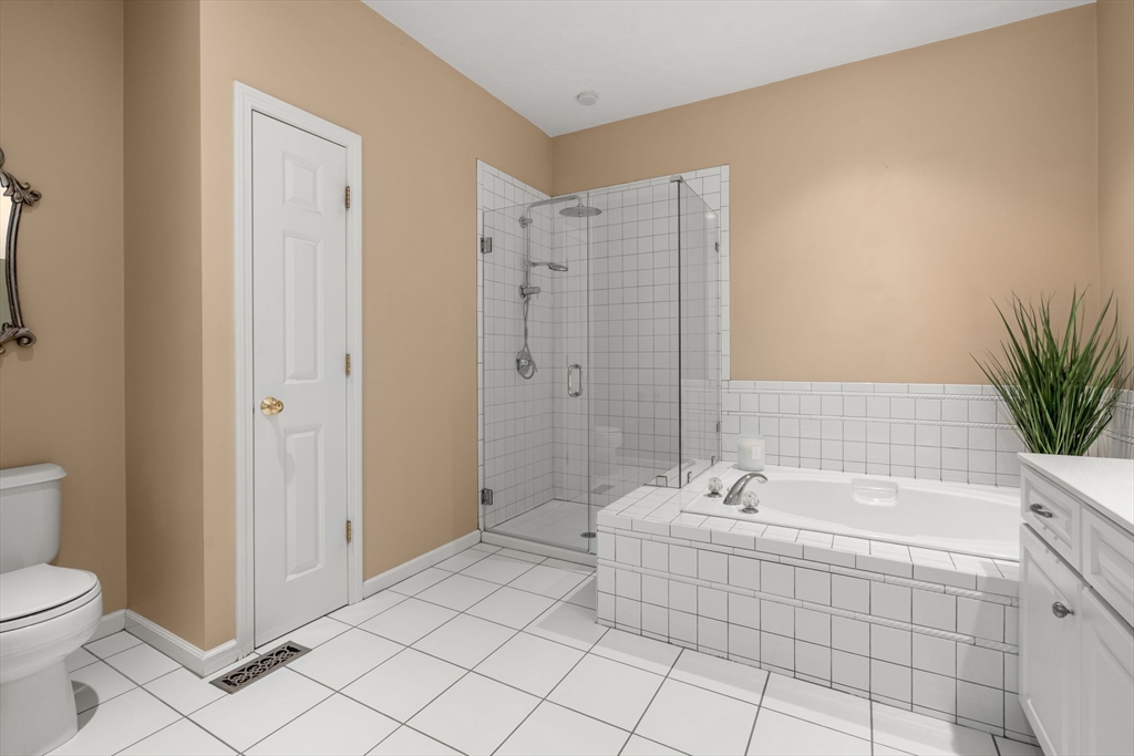 39 Village Cir # 39