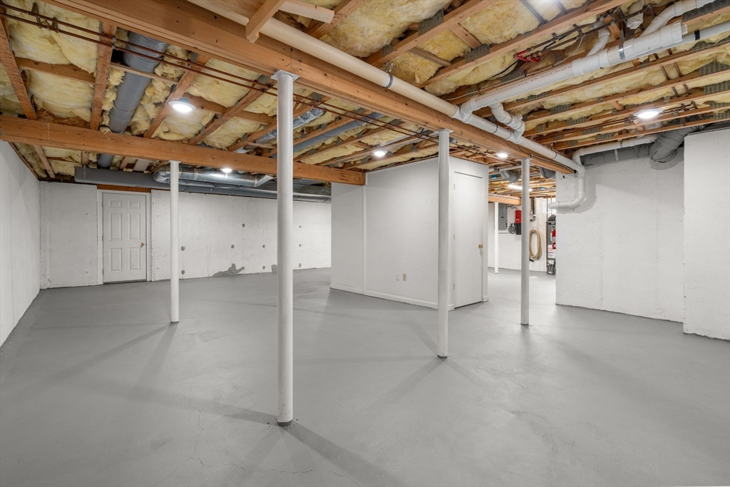 39 Village Cir # 39