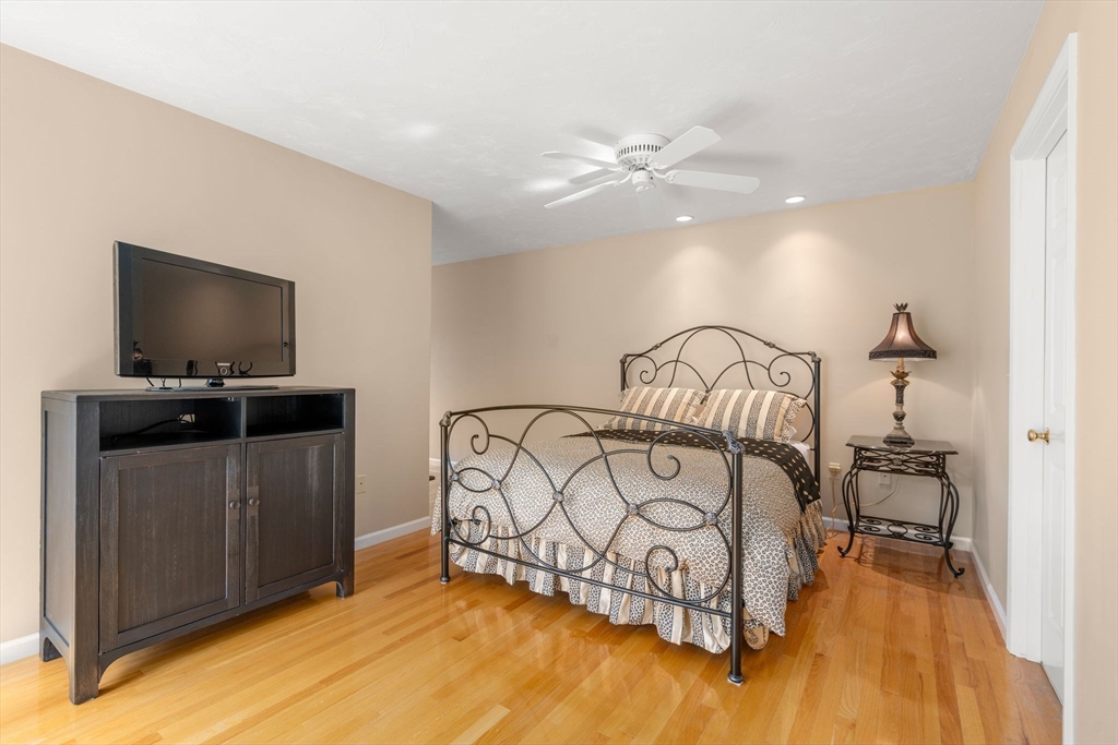 39 Village Cir # 39