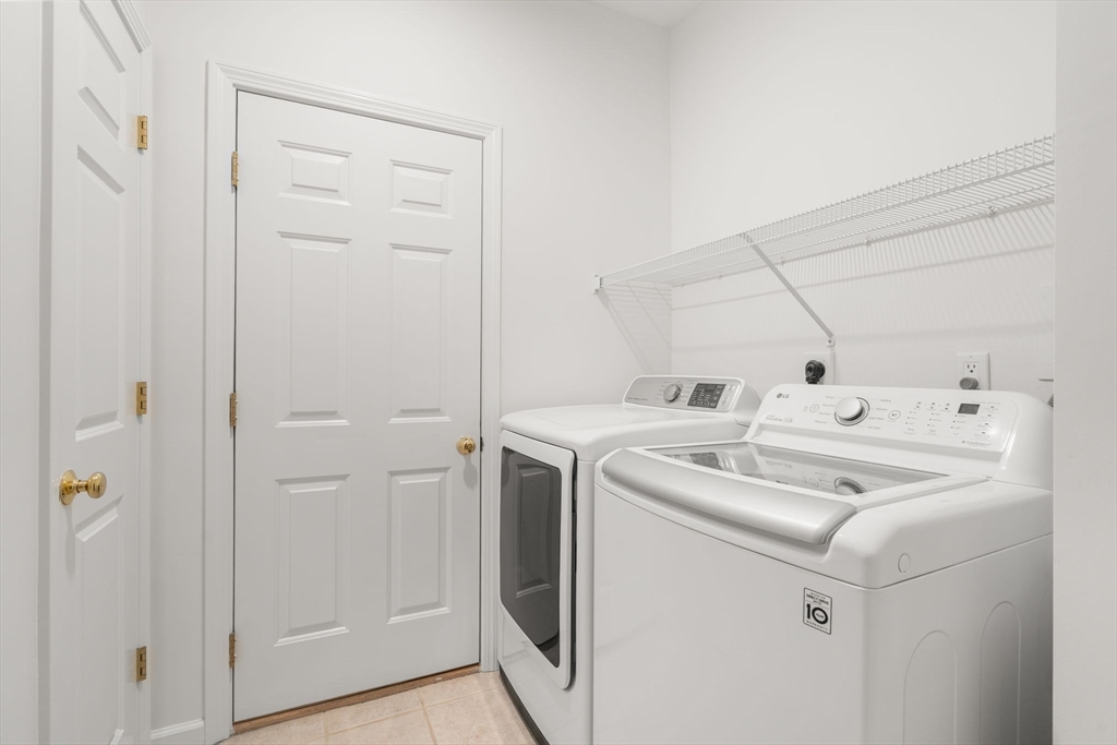 39 Village Cir # 39