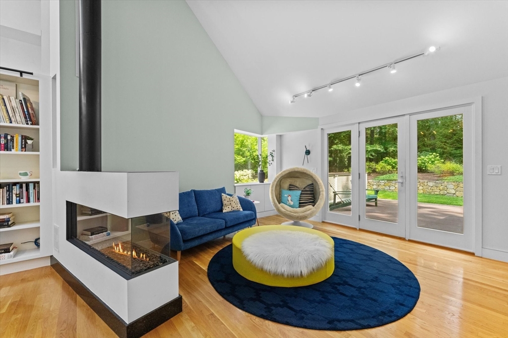 6 Phillips Rd