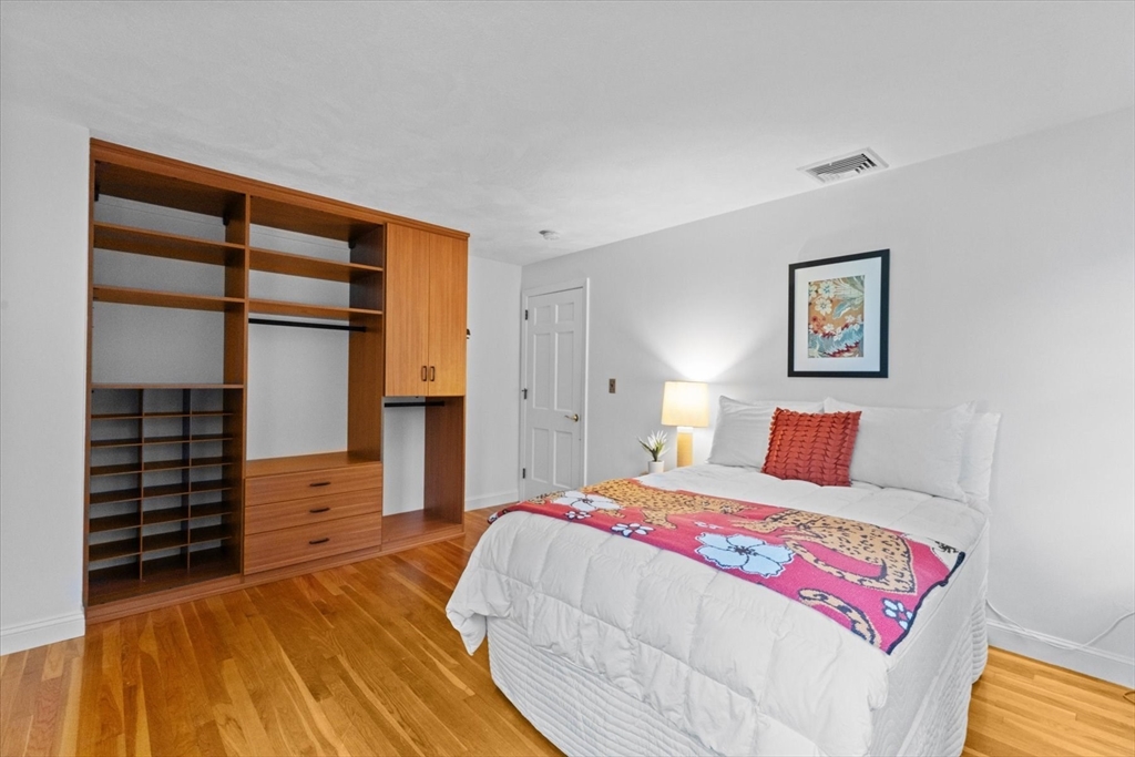 6 Phillips Rd