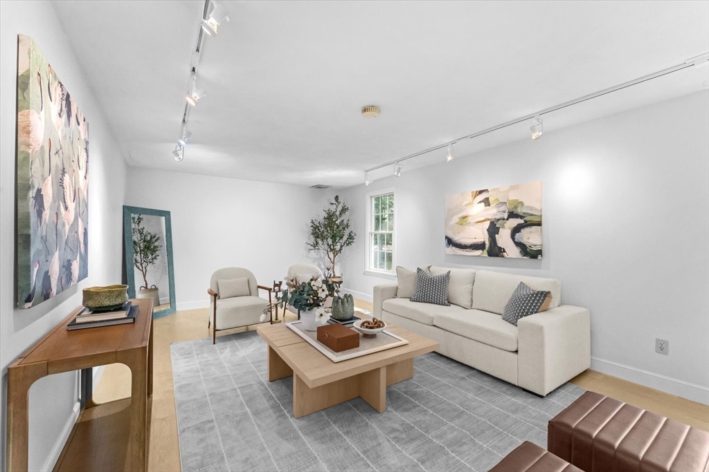 6 Phillips Rd